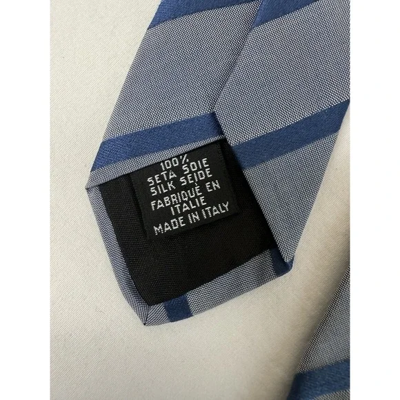 BOSS Hugo Boss Italy Silk Tie Gray Blue Stripe Classic Necktie Made in Italy - Picture 3 of 3